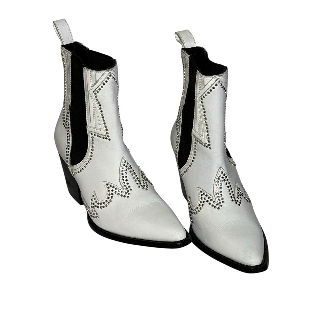 Thursday Boot Co Women's White Studded Metal Western‎ Ankle Boots SZ 8 **READ SZ
